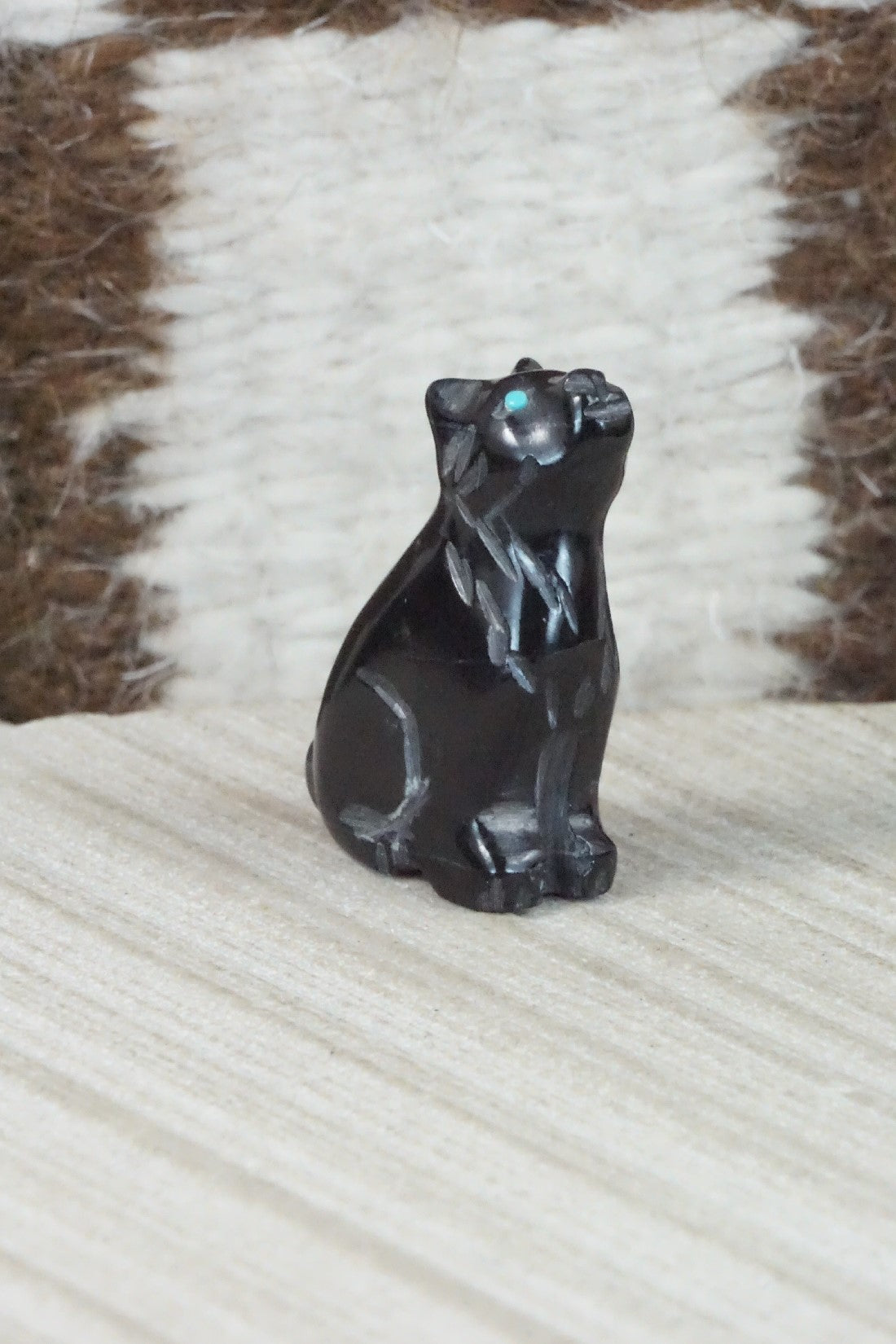 Dog Zuni Fetish Carving - Cody Nastacio