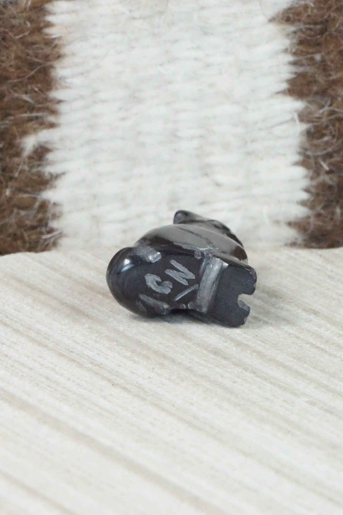 Dog Zuni Fetish Carving - Cody Nastacio