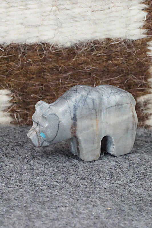 Bear Zuni Fetish Carving - Cameron Nastacio