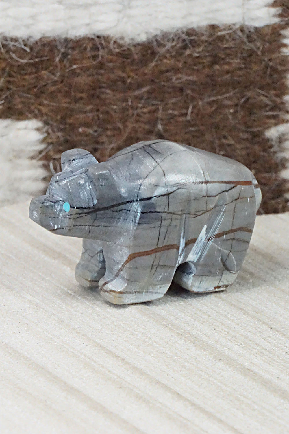 Bear Zuni Fetish Carving - Cameron Nastacio