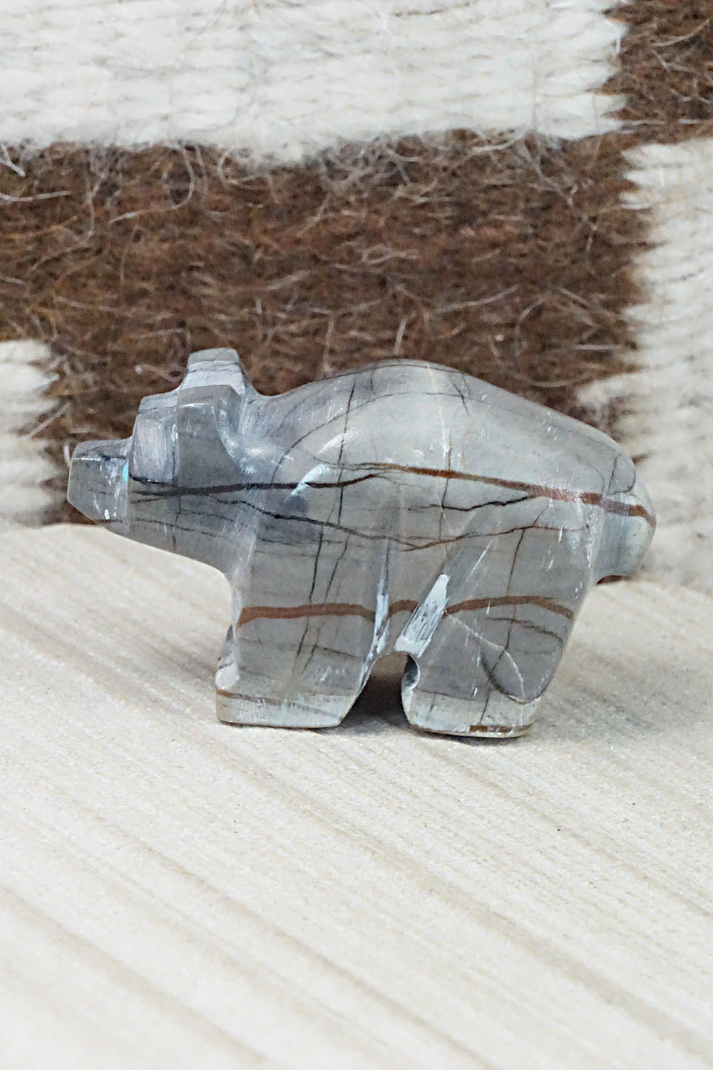 Bear Zuni Fetish Carving - Cameron Nastacio