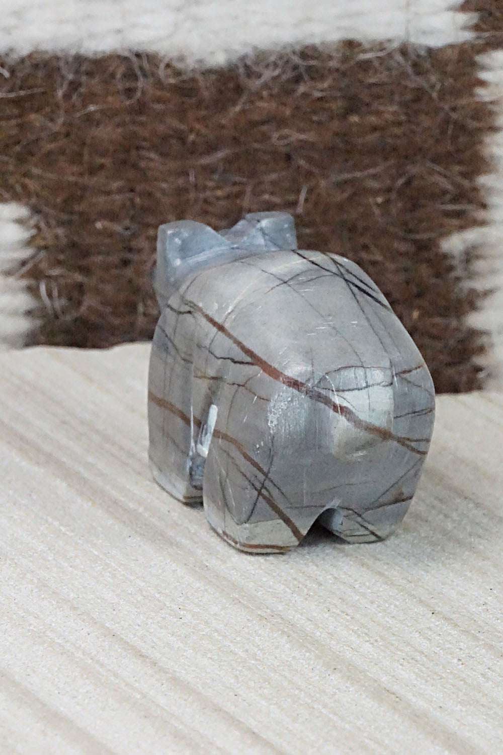 Bear Zuni Fetish Carving - Cameron Nastacio