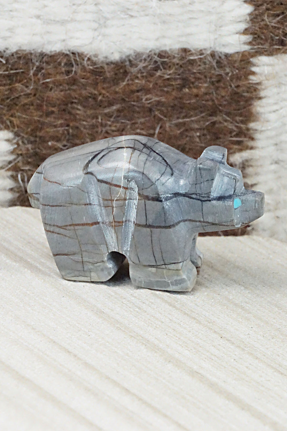 Bear Zuni Fetish Carving - Cameron Nastacio