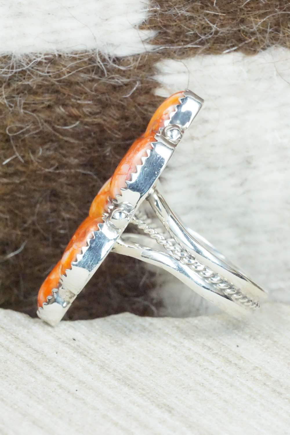 Spiny Oyster & Sterling Silver Ring - Roberts Begay - Size 9.25