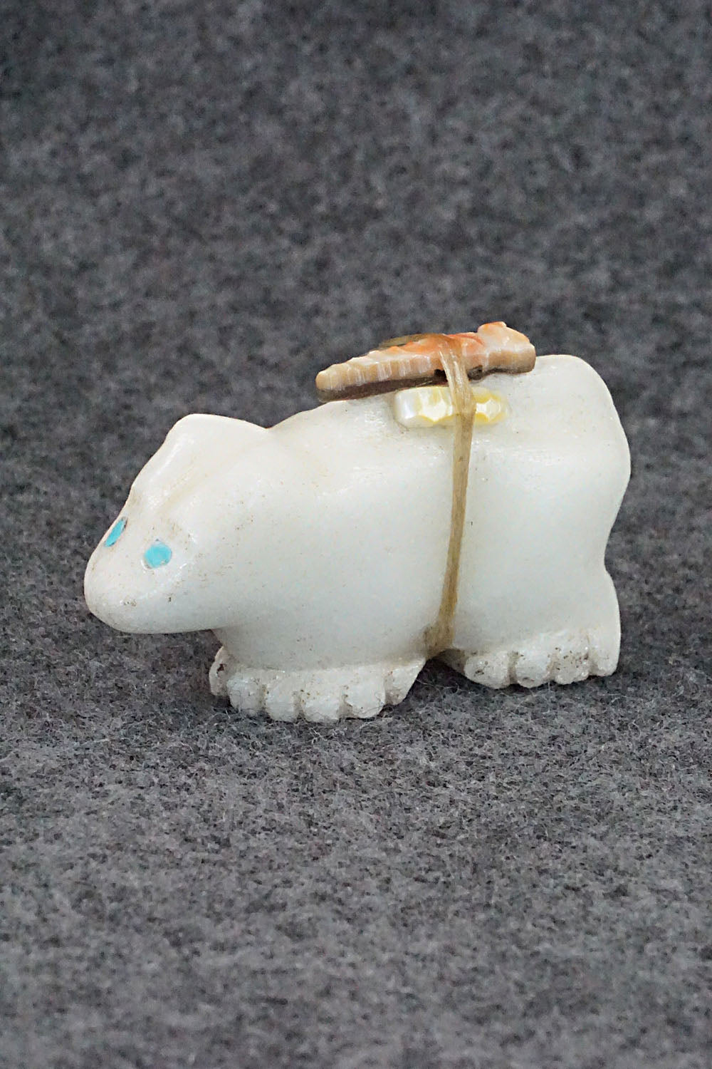 Bear Zuni Fetish Carving - Jeff Yunie