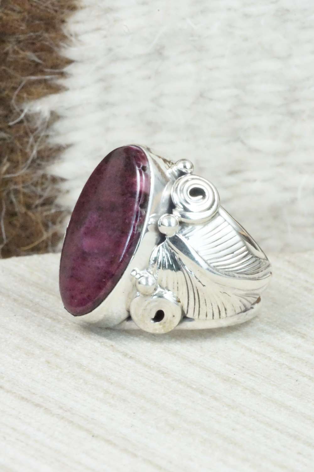 Spiny Oyster & Sterling Silver Ring - Darrell Morgan - Size 5.75