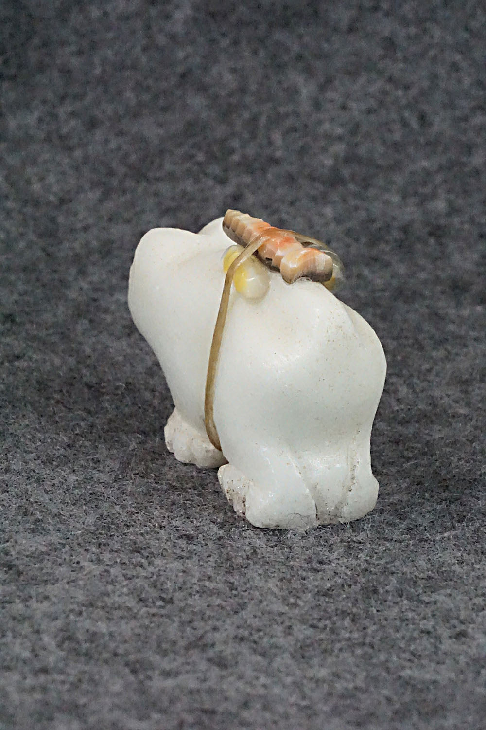 Bear Zuni Fetish Carving - Jeff Yunie