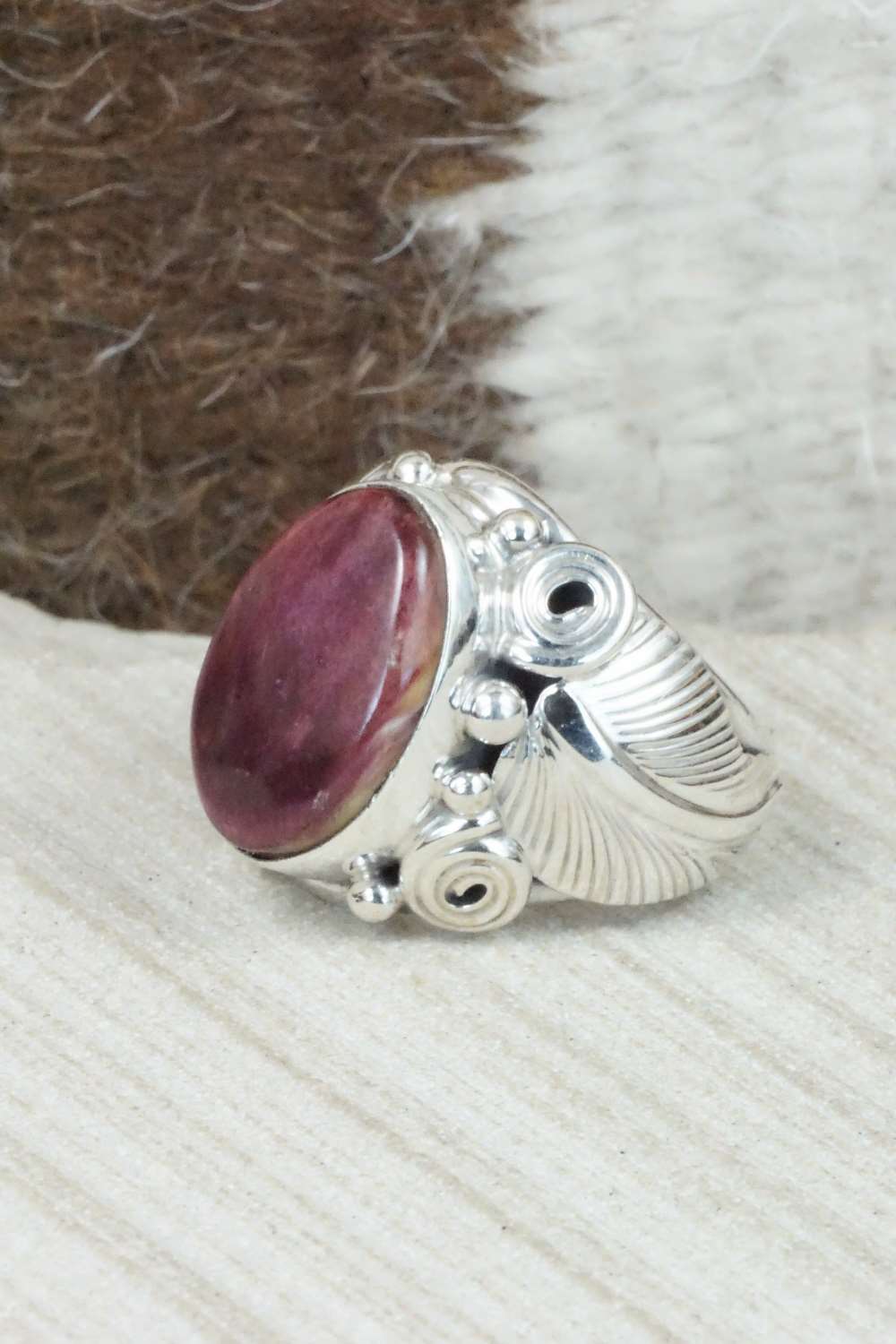 Spiny Oyster & Sterling Silver Ring - Darrell Morgan - Size 7