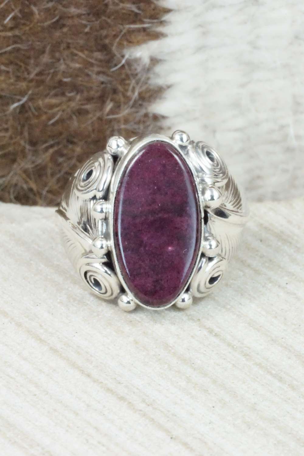 Spiny Oyster & Sterling Silver Ring - Darrell Morgan - Size 7.5