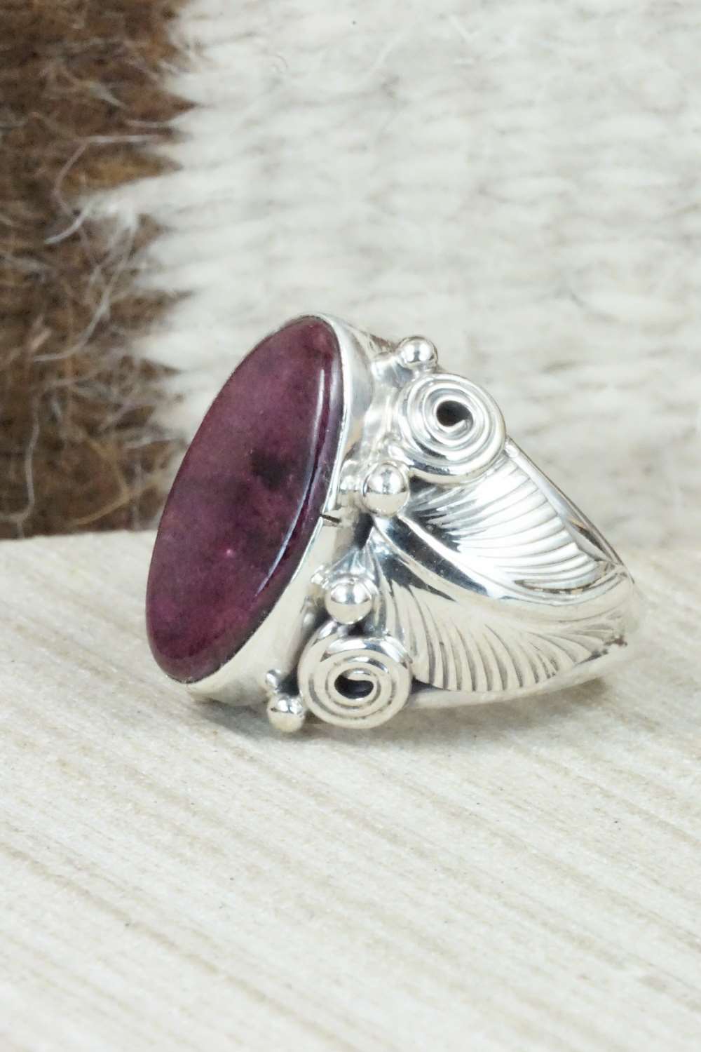 Spiny Oyster & Sterling Silver Ring - Darrell Morgan - Size 7.5