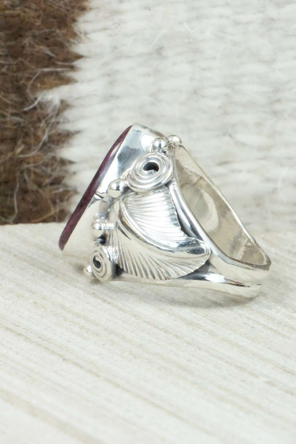 Spiny Oyster & Sterling Silver Ring - Darrell Morgan - Size 7.5