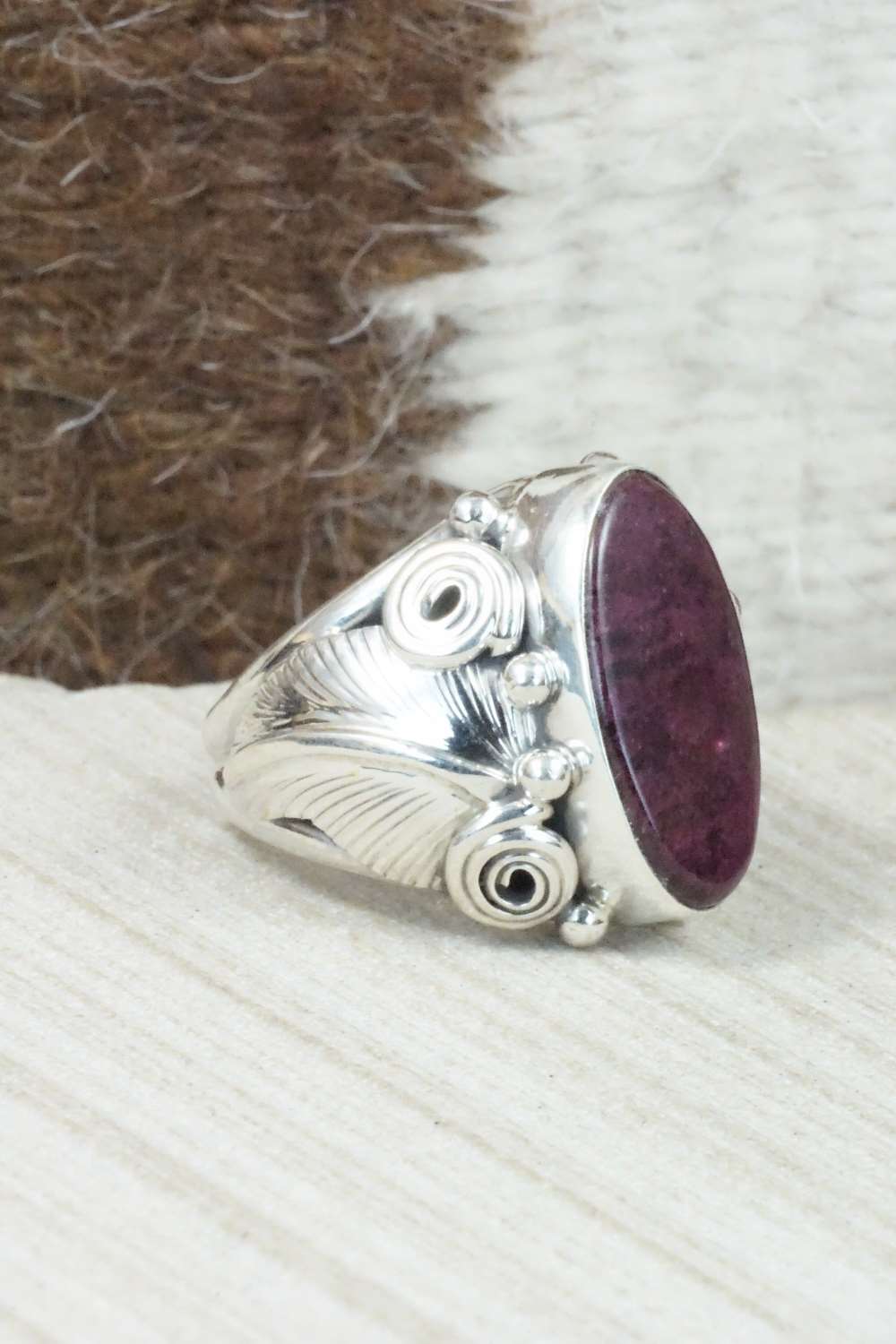 Spiny Oyster & Sterling Silver Ring - Darrell Morgan - Size 7.5