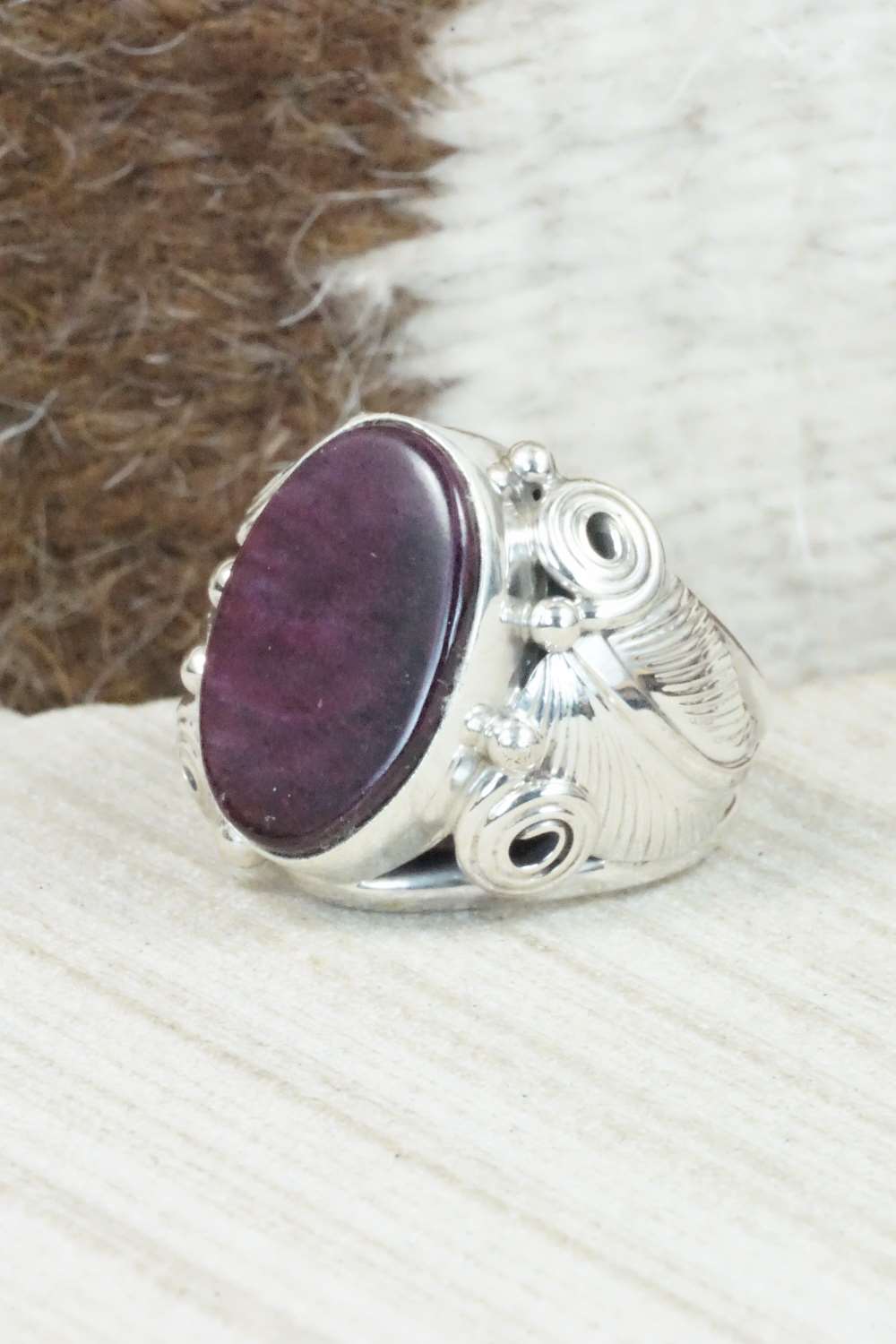 Spiny Oyster & Sterling Silver Ring - Darrell Morgan - Size 8.75