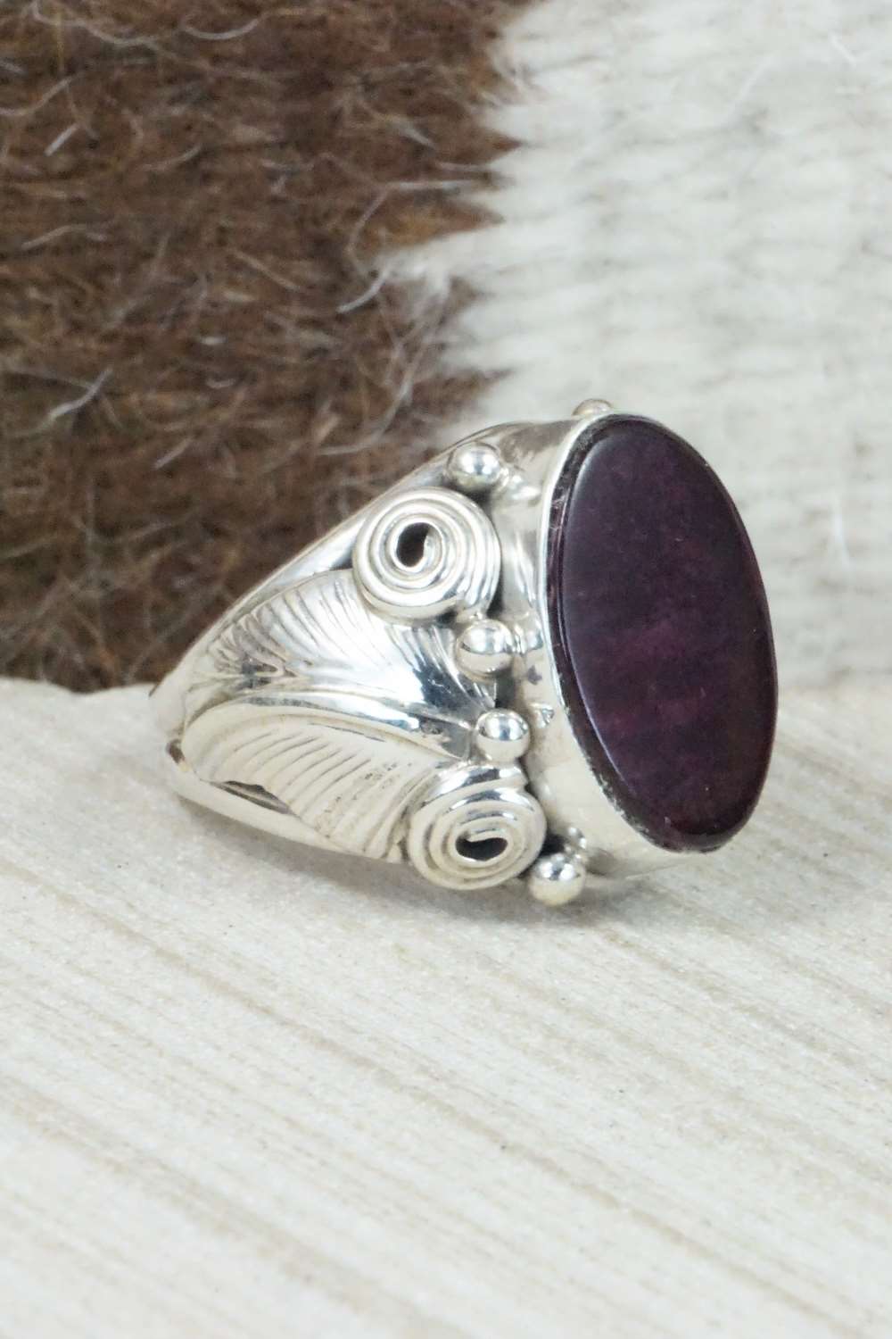 Spiny Oyster & Sterling Silver Ring - Darrell Morgan - Size 8.75