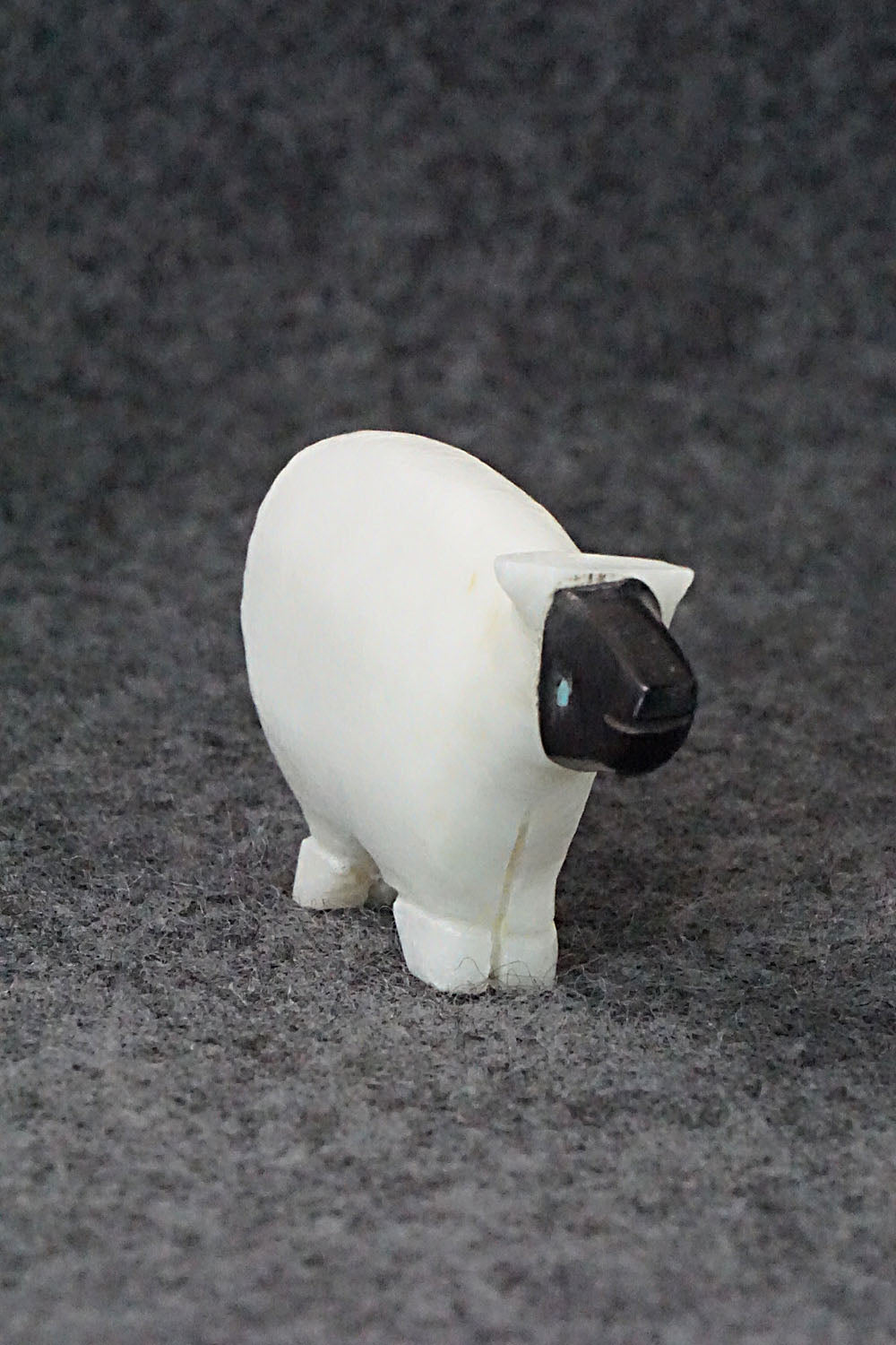 Lamb Zuni Fetish Carving - Tim Lementino