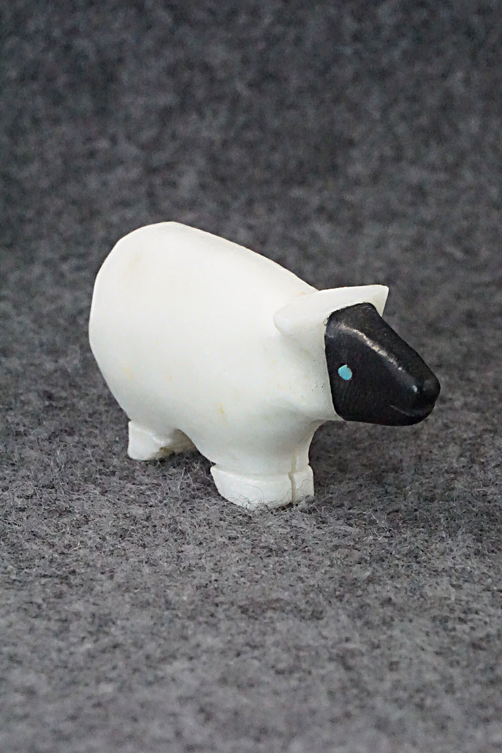 Lamb Zuni Fetish Carving - Tim Lementino