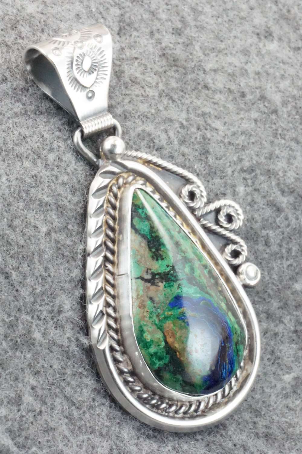 Malachite & Sterling Silver Pendant - Raymond Delgarito