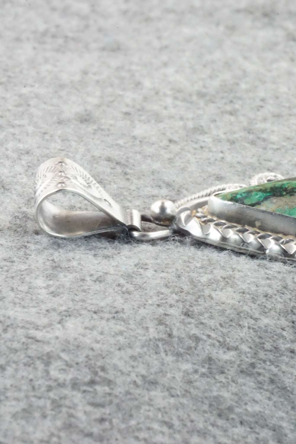 Malachite & Sterling Silver Pendant - Raymond Delgarito