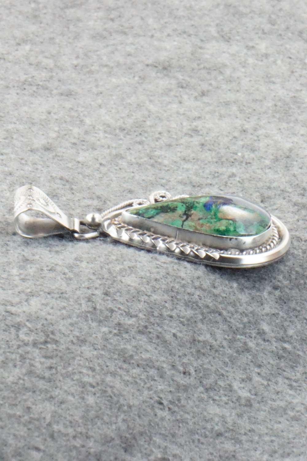 Malachite & Sterling Silver Pendant - Raymond Delgarito