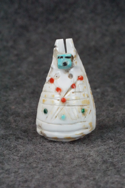 Corn Maiden Zuni Fetish Carving - Carl Etsate