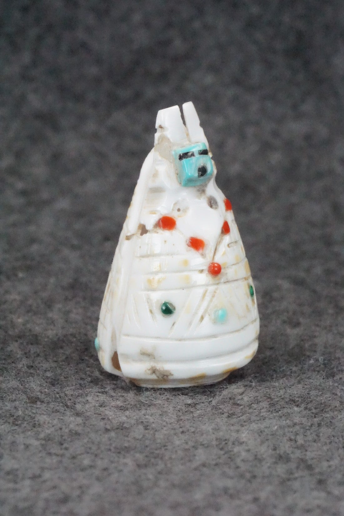 Corn Maiden Zuni Fetish Carving - Carl Etsate