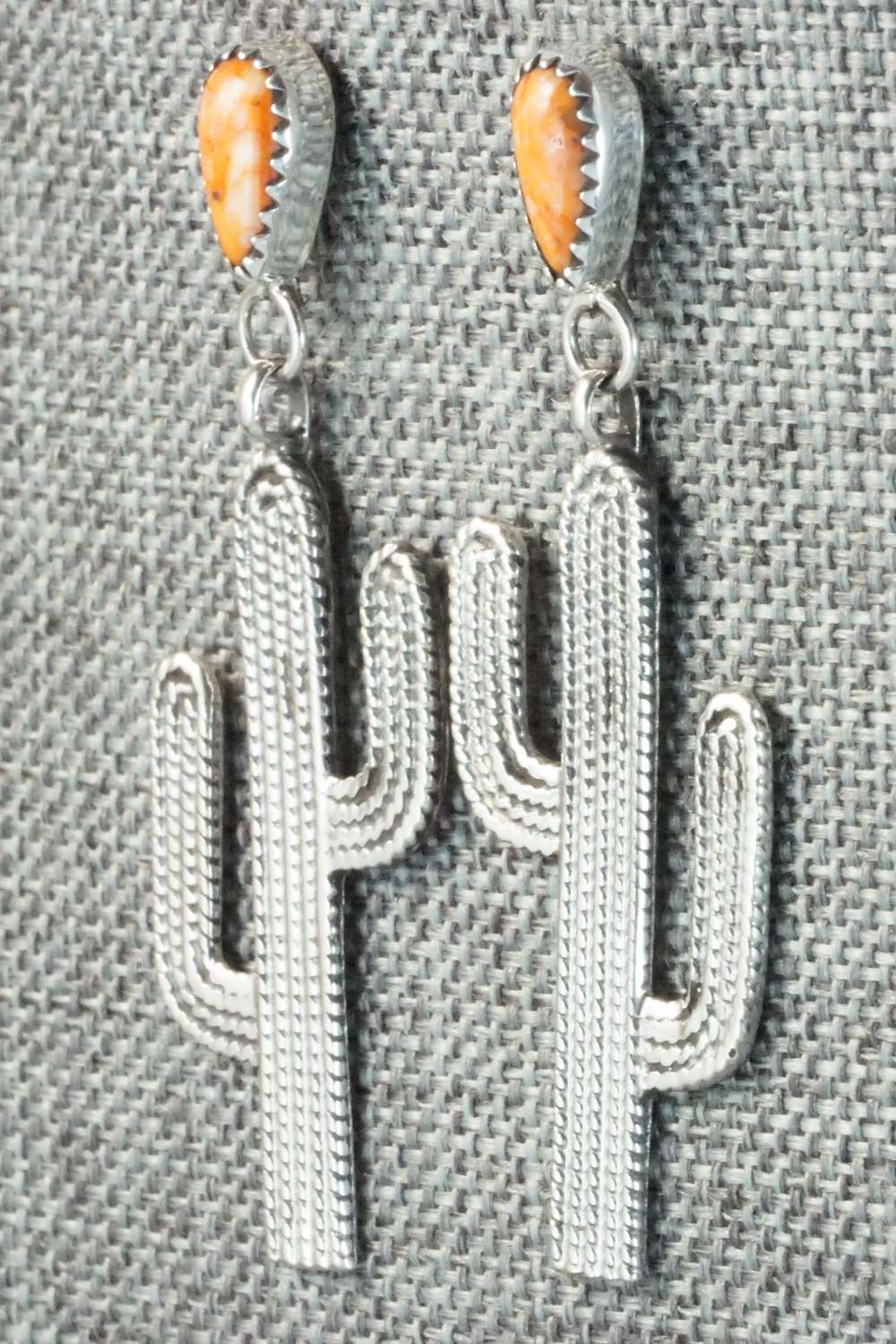 Spiny Oyster & Sterling Silver Earrings - Verley Betone