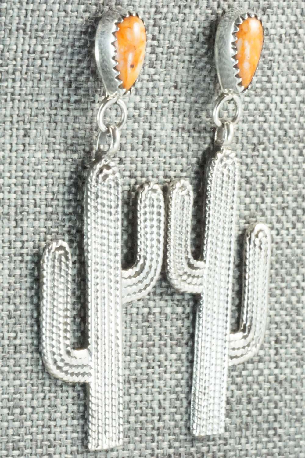 Spiny Oyster & Sterling Silver Earrings - Verley Betone
