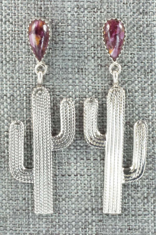 Spiny Oyster & Sterling Silver Earrings - Verley Betone