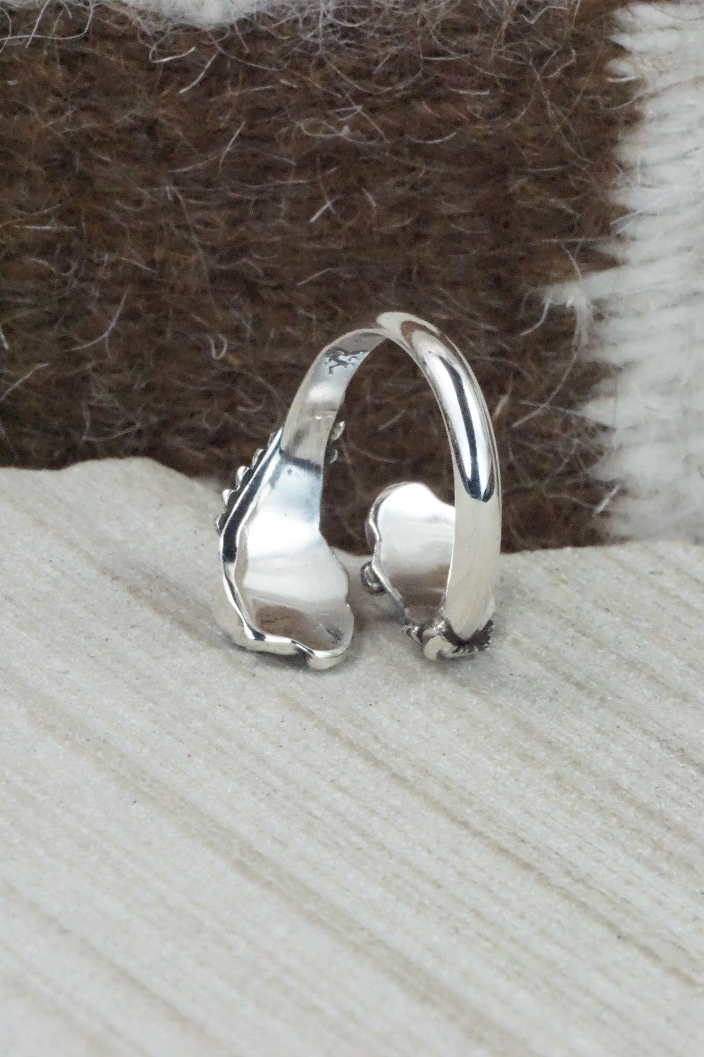 Turquoise & Sterling Silver Ring - Etta Belin - Size 8.5