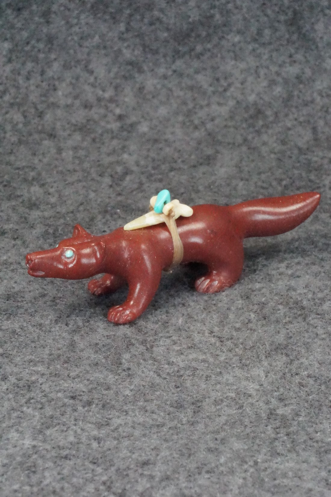 Wolf Zuni Fetish Carving - Albert Eustace