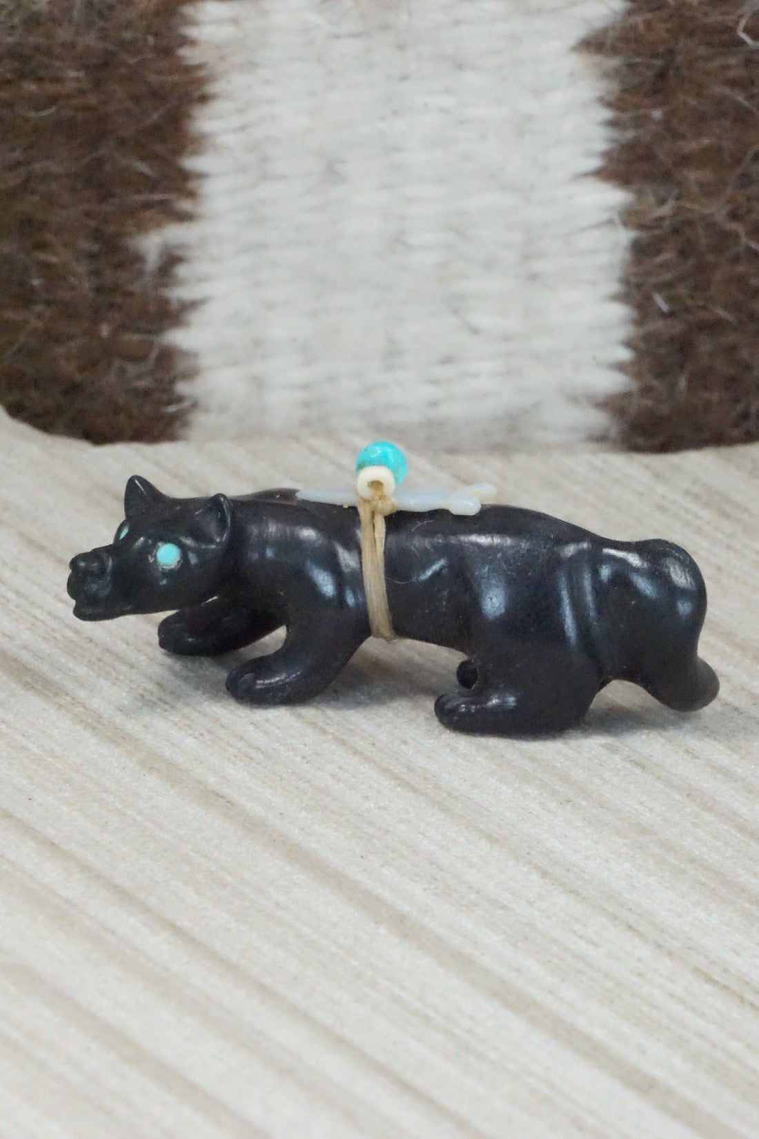 Wolf Zuni Fetish Carving - Albert Eustace