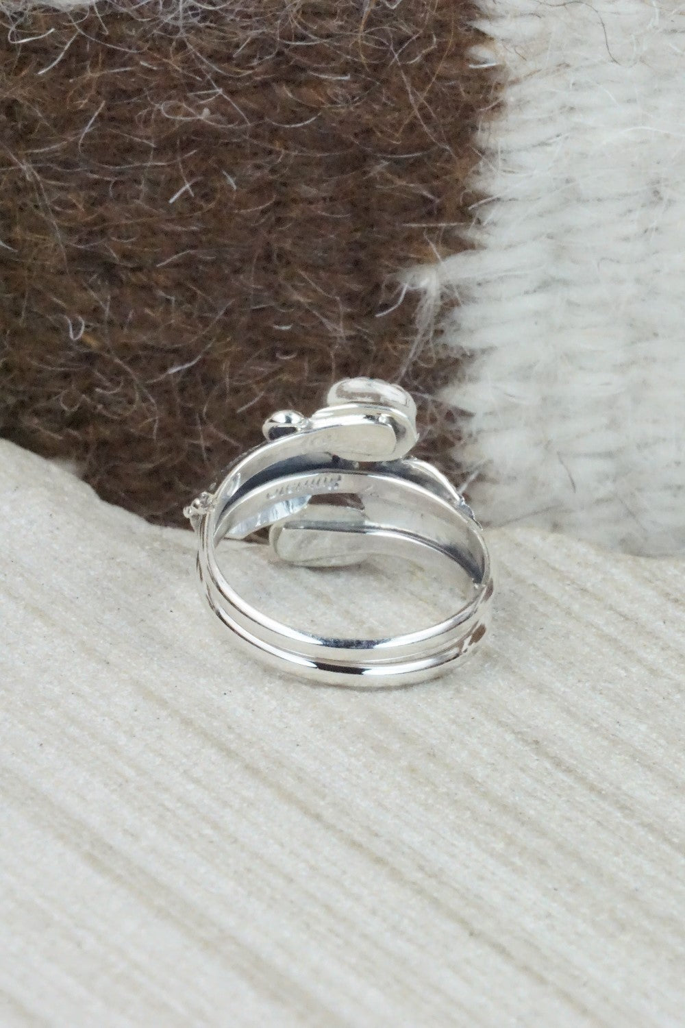 Turquoise & Sterling Silver Ring - Etta Belin - Size 7