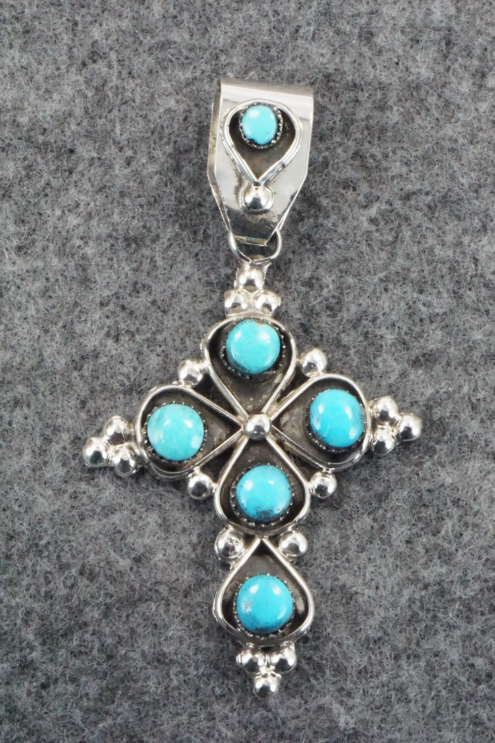 Turquoise & Sterling Silver Pendant - Verdi Booqua