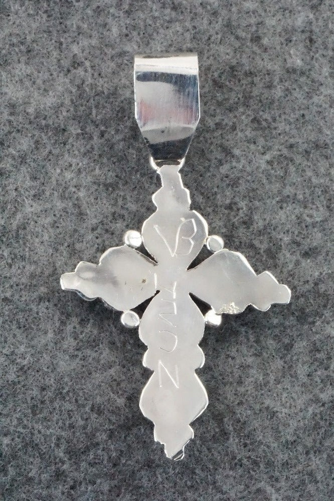 Turquoise & Sterling Silver Pendant - Verdi Booqua
