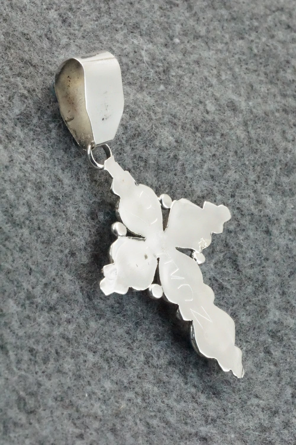 Turquoise & Sterling Silver Pendant - Verdi Booqua