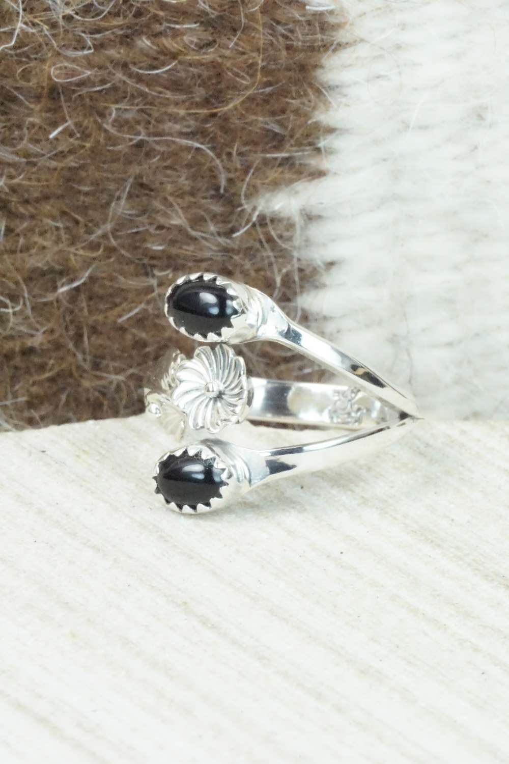 Onyx and Sterling Silver Ring - Roger Pino - Size 6.5