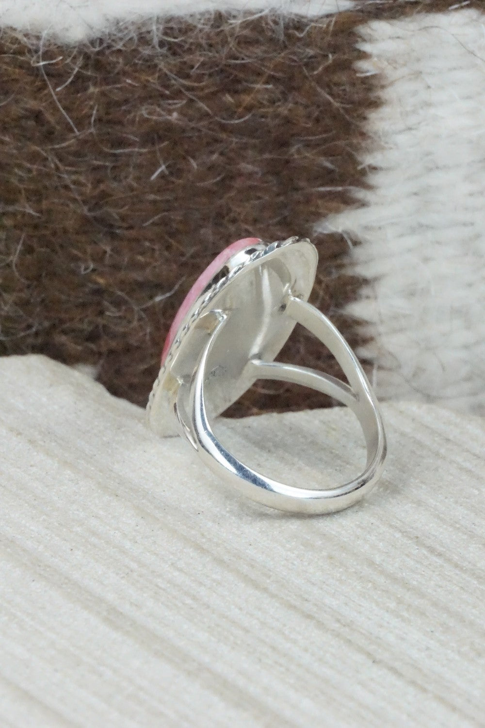 Agate & Sterling Silver Ring - Navajo - Size 7.75