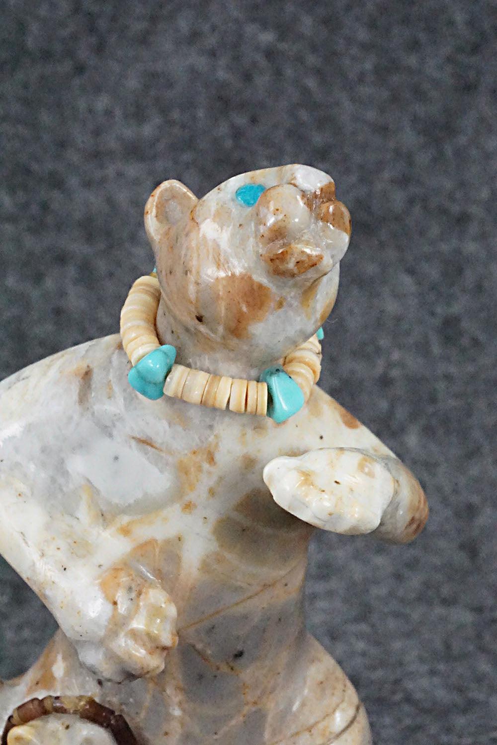 Mountain Lion Zuni Fetish Carving - Albert Eustace