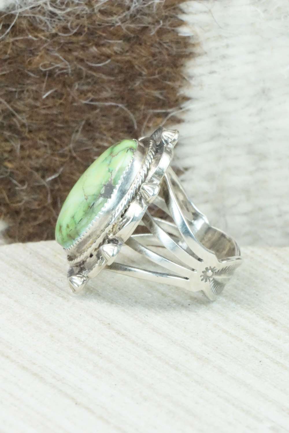 Turquoise & Sterling Silver Ring - Tom Lewis - Size 6.5