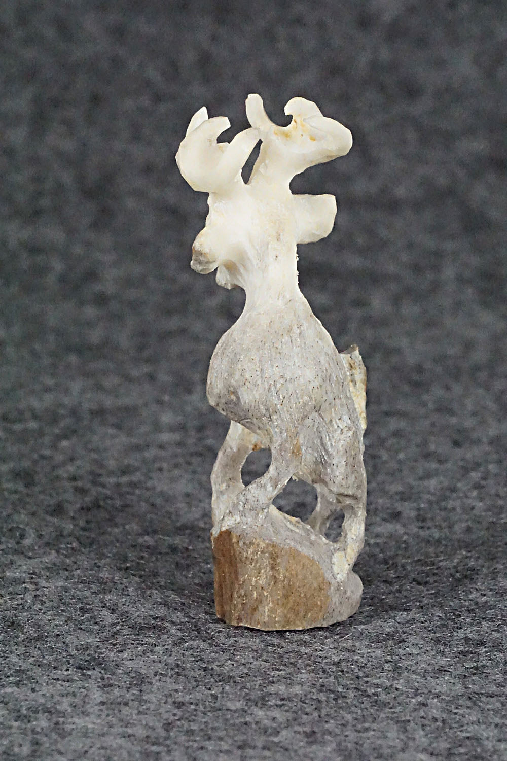 Deer Zuni Fetish Carving - Lewis Malie Jr.
