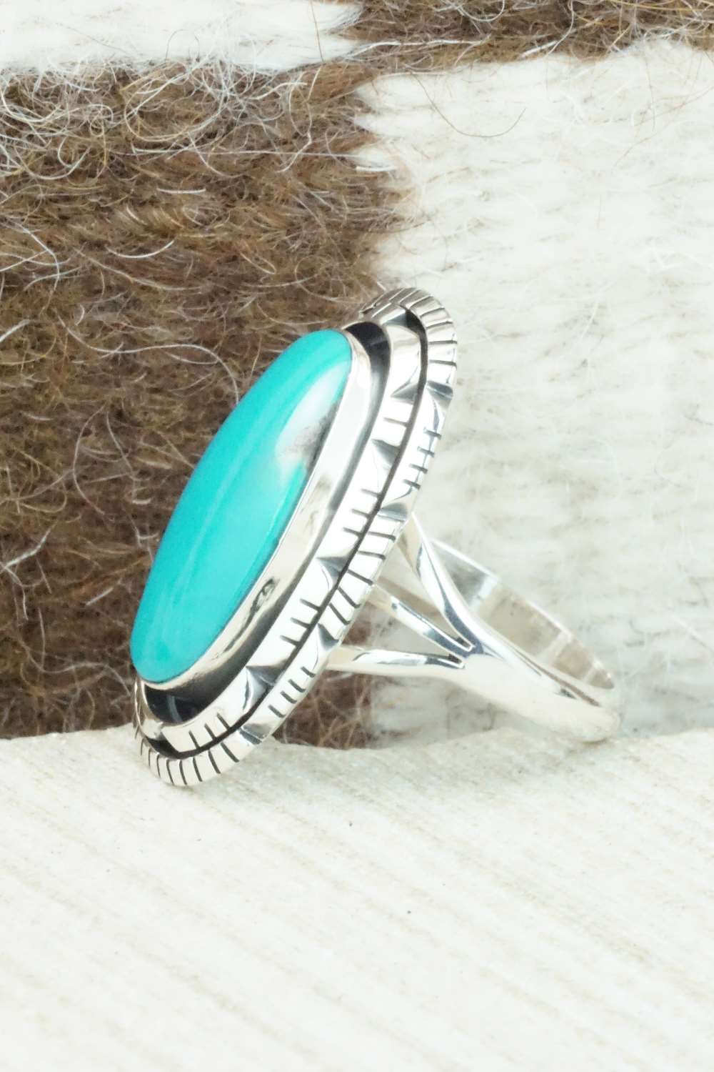 Turquoise and Sterling Silver Ring - Ray Jack - Size 9