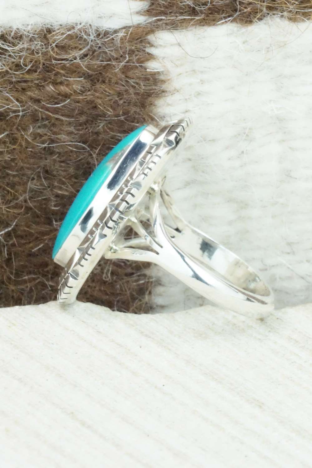 Turquoise and Sterling Silver Ring - Ray Jack - Size 9