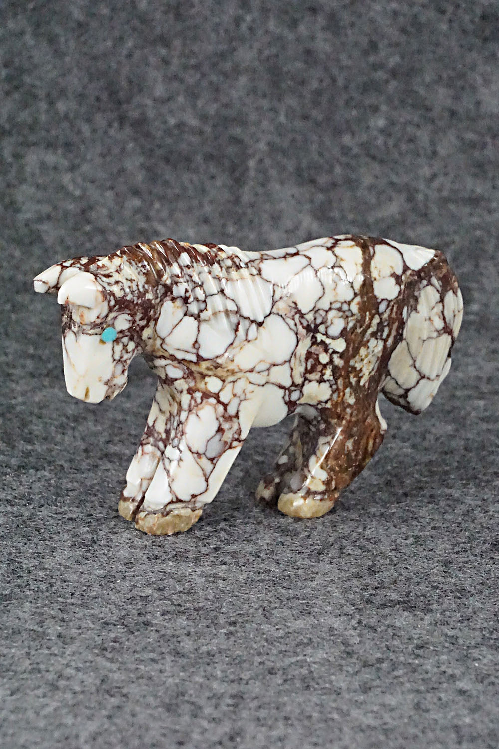 Horse Zuni Fetish Carving - Andres Quandelacy