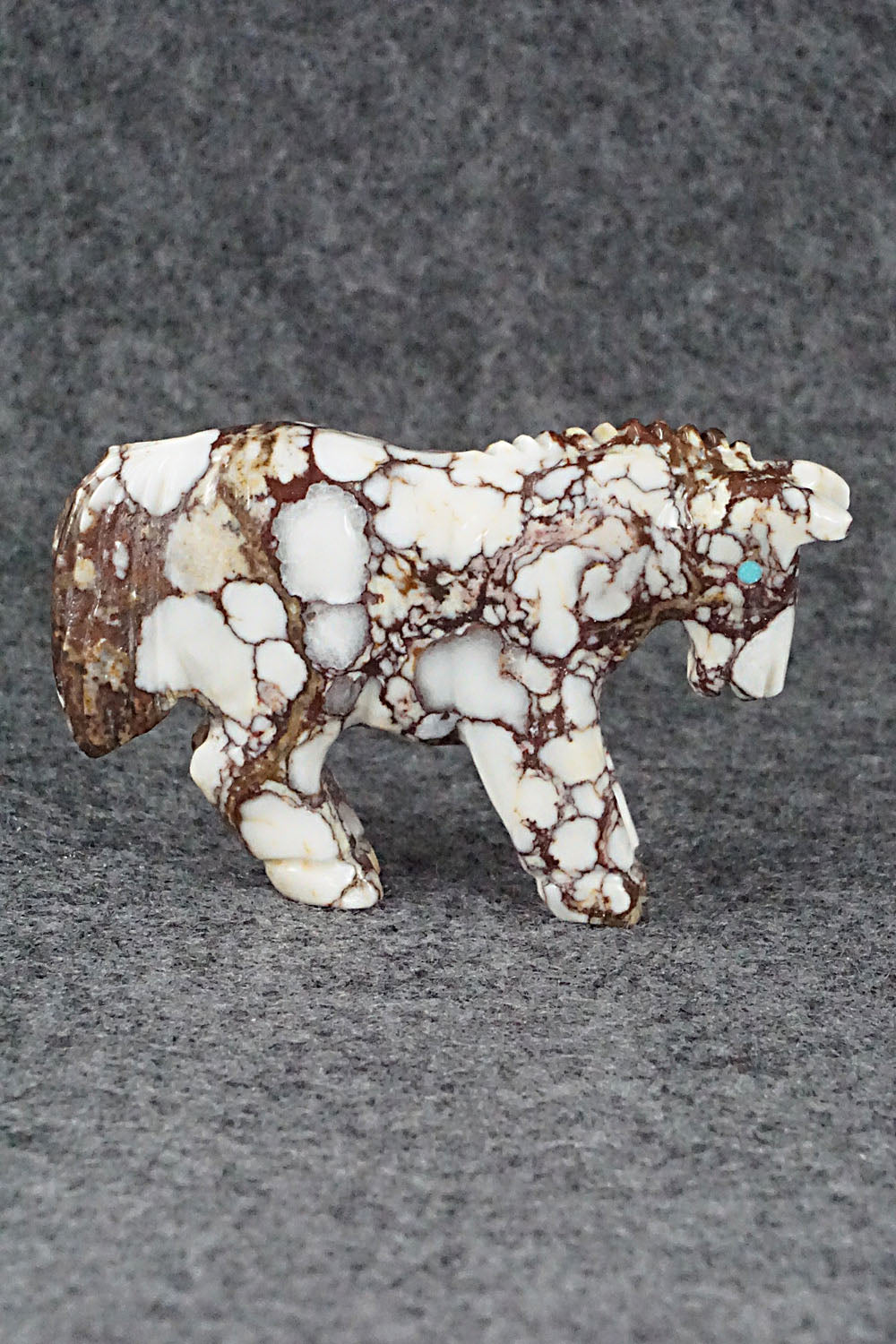 Horse Zuni Fetish Carving - Andres Quandelacy