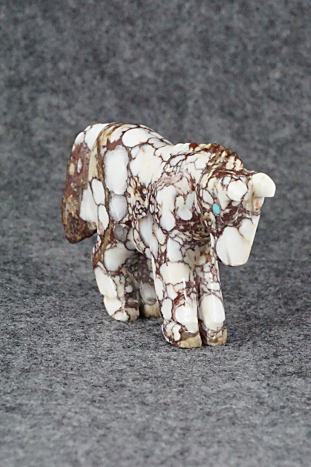 Horse Zuni Fetish Carving - Andres Quandelacy