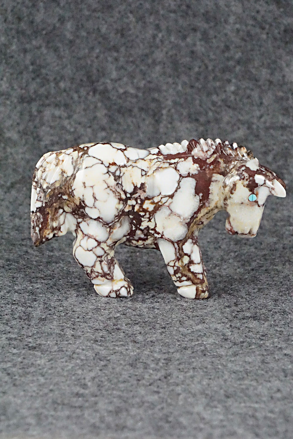Horse Zuni Fetish Carving - Andres Quandelacy