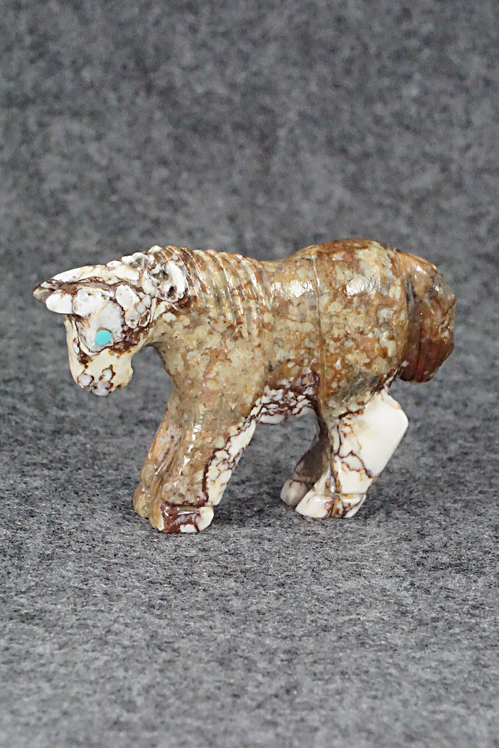 Horse Zuni Fetish Carving - Andres Quandelacy