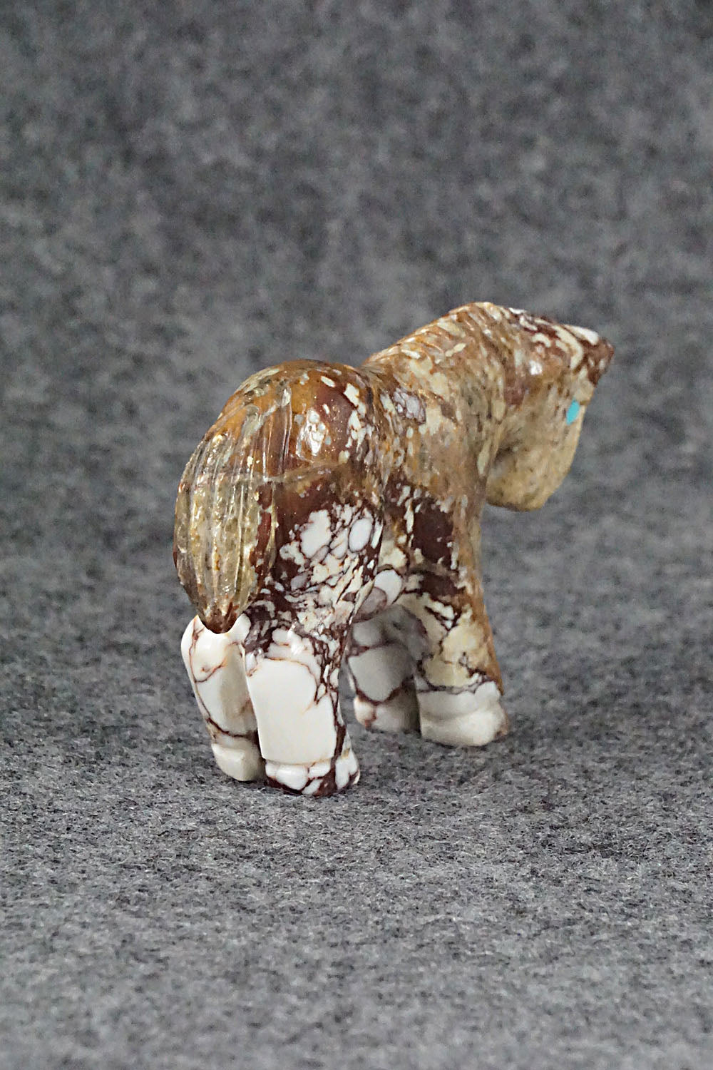 Horse Zuni Fetish Carving - Andres Quandelacy