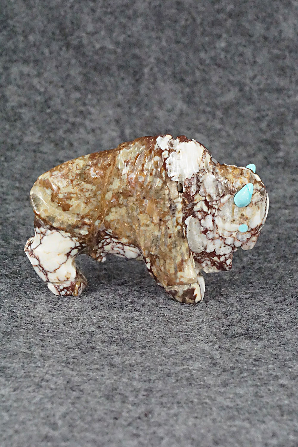 Buffalo Zuni Fetish Carving - Andres Quandelacy