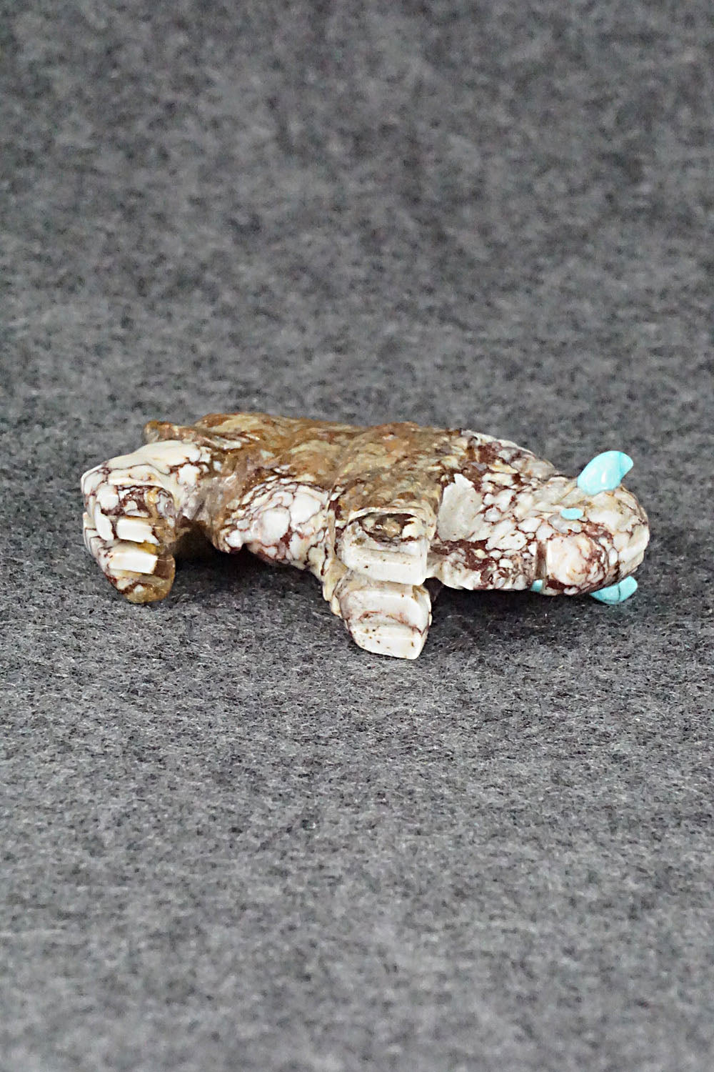 Buffalo Zuni Fetish Carving - Andres Quandelacy